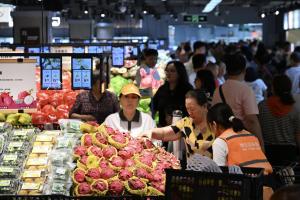 中国多地工人集体维权 制造业劳资矛盾凸显